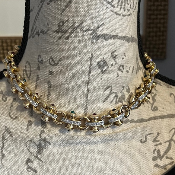 Luxurious Gold and Multicolor Gemstone Necklace - Picture 4 of 14